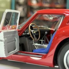 1:18 Ferrari 250 GTO Red 1962 le Mans #19 - Kyosho