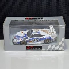 1:18 Porsche 911 GT1 Le Mans 1996 Class Winner - UT Models