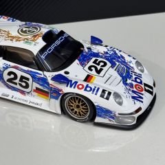 1:18 Porsche 911 GT1 Le Mans 1996 Class Winner - UT Models