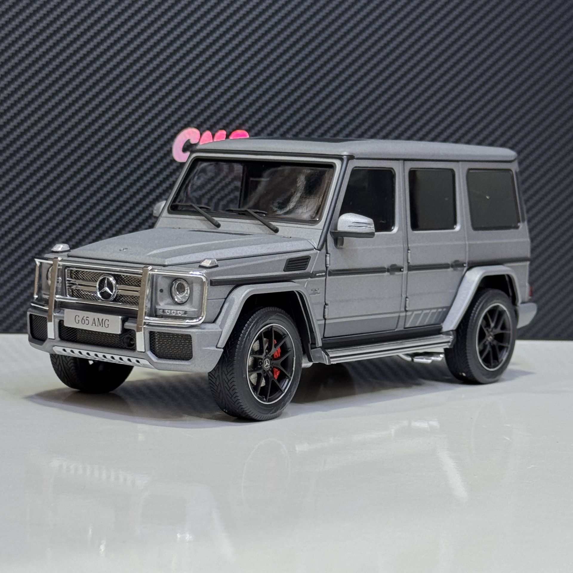 1:18 Mercedes-Benz G65 AMG Exclusive W463 Gri - Almost Real