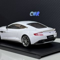 1:18 Aston Martin Vanquish Coupe 2013 White - Autoart