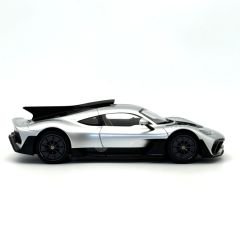 1:18 Mercedes-AMG ONE Hightech Silver - NZG Dealer