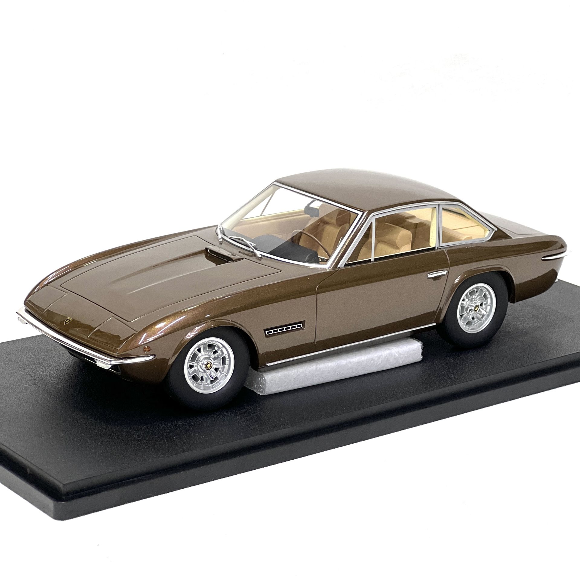 1:18 Lamborghini Islero 1968 Brown Met - Cult Scale