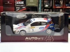 1:18 Ford Focus WRC 2000 Monte Carlo Night Version Mc Rae-Autoart