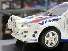 1:18 Ford Focus WRC 2000 Monte Carlo Night Version Mc Rae-Autoart