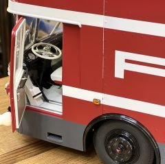 1:18 Mercedes-Benz O317 Renntransporter Porsche- Schuco
