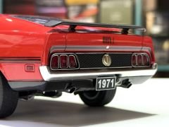 1:18 Ford Mustang Mach 1 Red Fastback 1971 72822 - Autoart