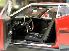 1:18 Ford Mustang Mach 1 Red Fastback 1971 72822 - Autoart