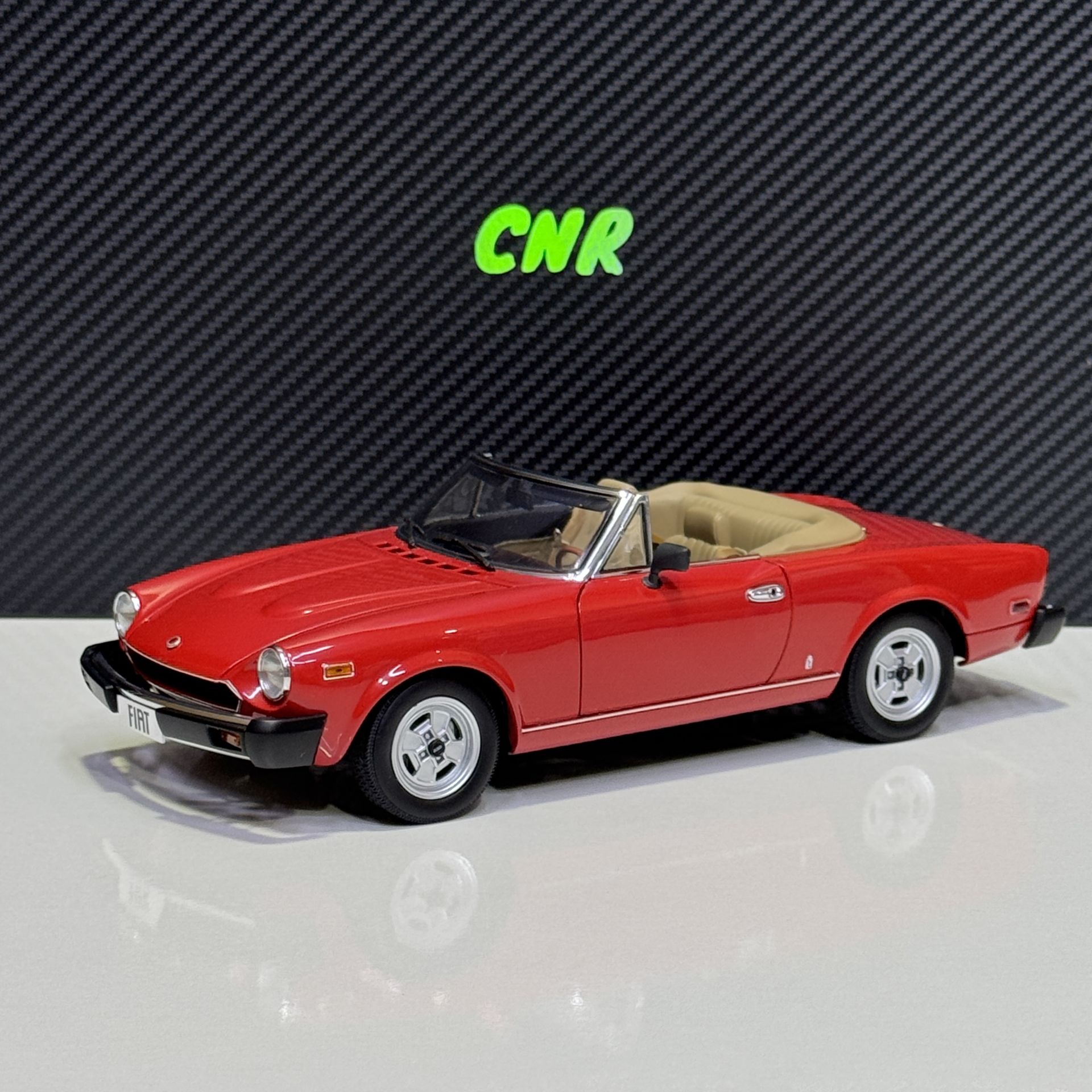 1:18 FIAT 124 Spider 1985 Red - Autoart