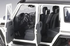 1:18 Mercedes-Benz G500 4x4² Gloss White 2015 - Autoart