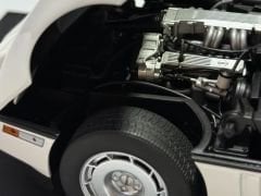 1:18 Chevrolet Corvette C4 White 1986 71243 - Autoart