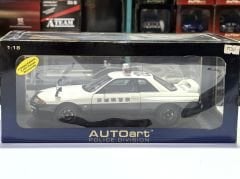 1:18 Nissan Skyline GTR R32 Police Car 77363 - Autoart