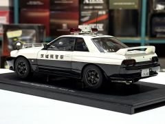 1:18 Nissan Skyline GTR R32 Police Car 77363 - Autoart