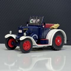 1:18 Lanz Eilbulldog Tractor 1937 - Schuco