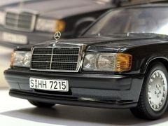 1:18 Mercedes-Benz 190E 2.3-16V 1986 Blue Black W201 - Autoart