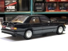 1:18 Mercedes-Benz 190E 2.3-16V 1986 Blue Black W201 - Autoart