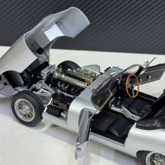 1:18 Jaguar E Type 3.8 Serie 1 Spider 1961 Silver -Autoart