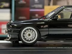 1:18 BMW M3 E30 DTM Plain Body Version Black 1989 - Autoart