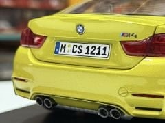1:18 BMW M4 F82 Coupe Austin Yellow 2014 - Paragon
