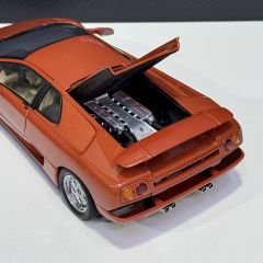 1:18 Lamborghini Diablo VT Coupe Met Red 1993 - Autoart