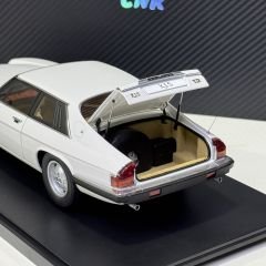 1:18 Jaguar XJS Coupe 1980 White - Autoart