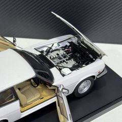 1:18 Jaguar XJS Coupe 1980 White - Autoart