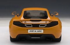 1:18 McLaren 12C Orange Metallic 2011 76006 - Autoart Signature