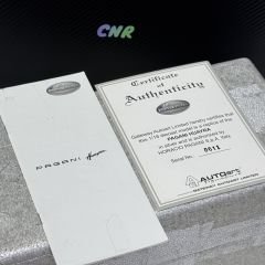 1:18 Pagani Huayra 2012 Silver - Autoart Signature