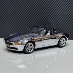 1:18 BMW Z8 E52 with Hardtop Chrome Dealer Edition- Kyosho