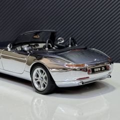 1:18 BMW Z8 E52 with Hardtop Chrome Dealer Edition- Kyosho