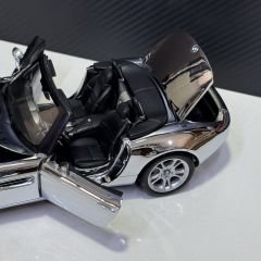 1:18 BMW Z8 E52 with Hardtop Chrome Dealer Edition- Kyosho