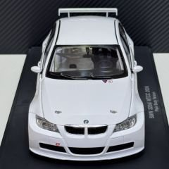 1:18 BMW 320 Si WTCC Plain Body Version E90 White - Autoart