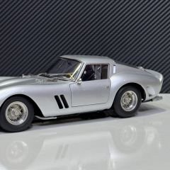 1:18 Ferrari 250 GTO Silver 1962 - CMC