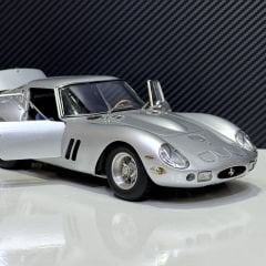 1:18 Ferrari 250 GTO Silver 1962 - CMC