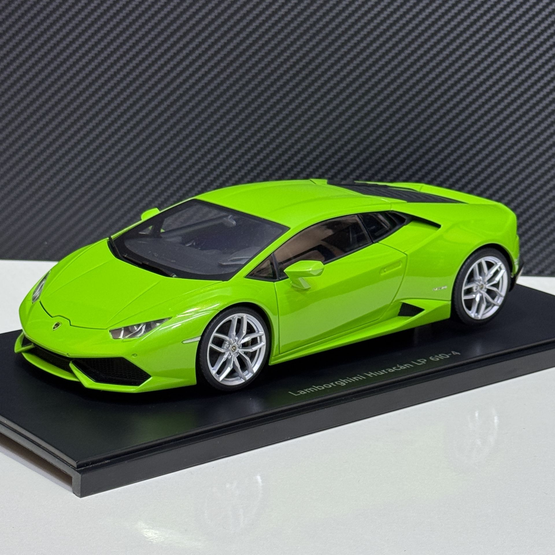 1:18 Lamborghini Huracan LP610-4 Green 2014- Autoart