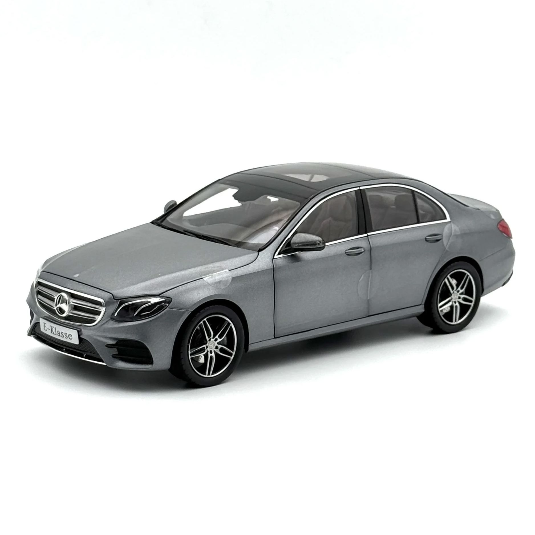 1:18 Mercedes-Benz E Class W213 AMG Line Selenite Grey - I Scale