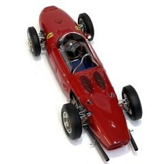 1:18 Ferrari Dino 156 F1 Sharknose World Champ. 1961- CMC