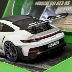 1:18 Porsche 911 992 GT3 RS 2022 Nürburgring Record - Minichamps