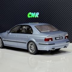 1:18 BMW M5 E39 Light Blue Met 2002 - Otto Mobile