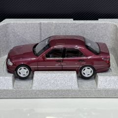 1:18 Mercedes-Benz C Class C36 AMG W202 Almandin Red - Norev