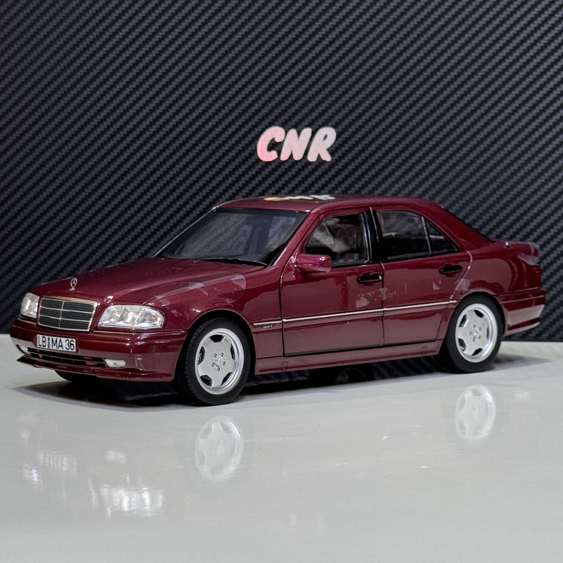 1:18 Mercedes-Benz C Class C36 AMG W202 Almandin Red - Norev