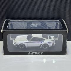 1:18 Porsche 911 3.0 Turbo Martini Stripes 1986 - Autoart Millennium