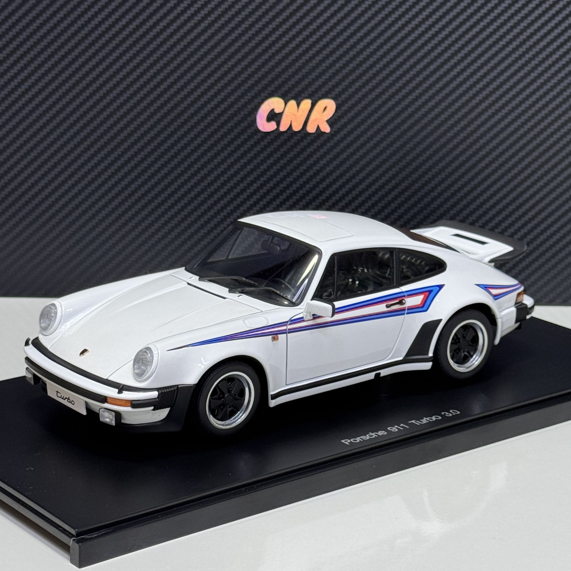 1:18 Porsche 911 3.0 Turbo Martini Stripes 1986 - Autoart Millennium