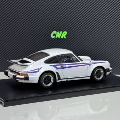 1:18 Porsche 911 3.0 Turbo Martini Stripes 1986 - Autoart Millennium