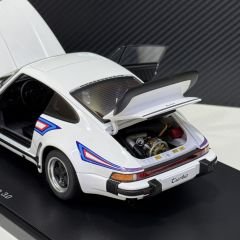 1:18 Porsche 911 3.0 Turbo Martini Stripes 1986 - Autoart Millennium