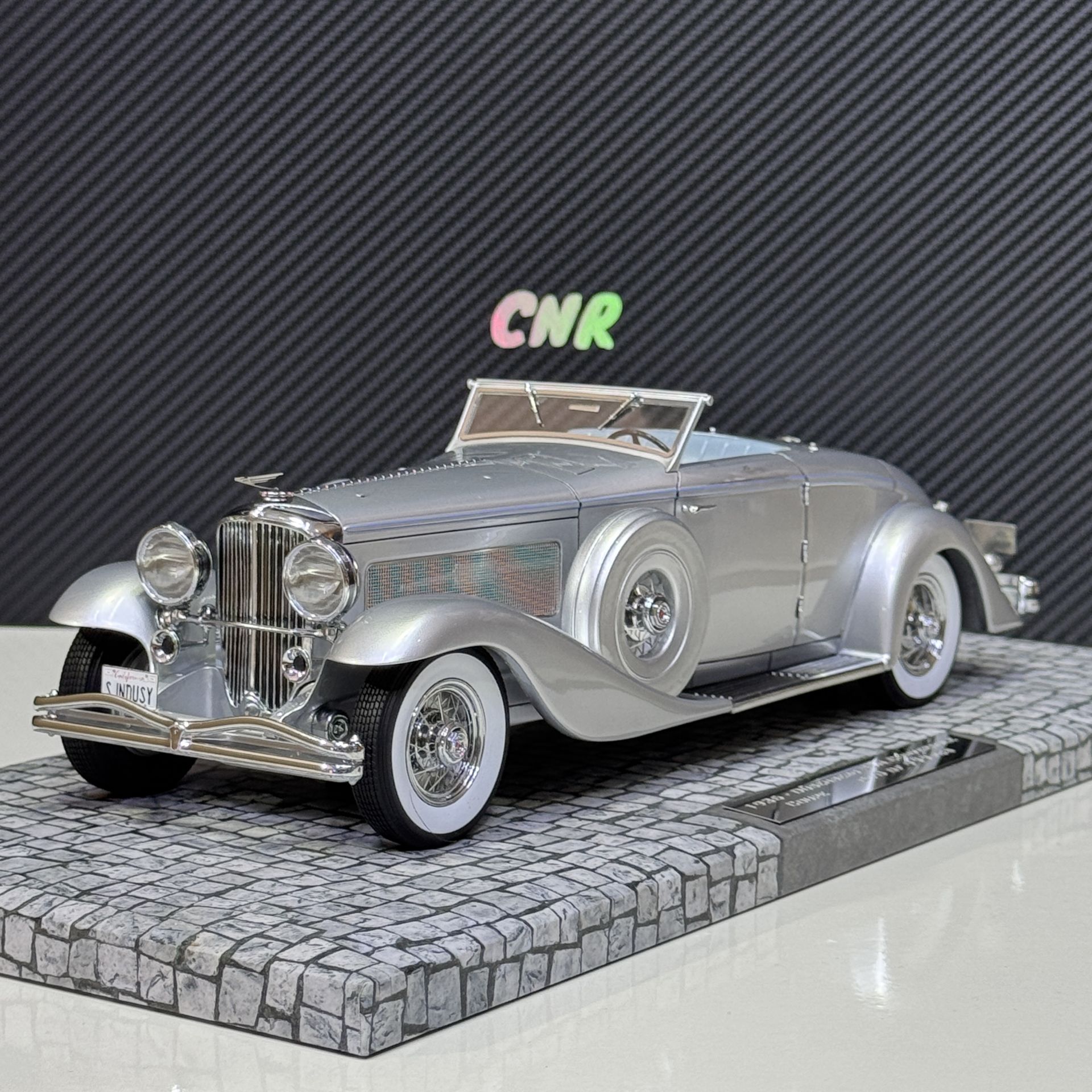1:18 Duesenberg SJN Supercharged 1936 Silver - Minichamps