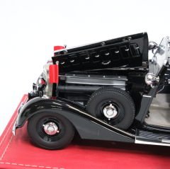 1:18 Mercedes-Benz 770K Pullman 1938 - Signature Model