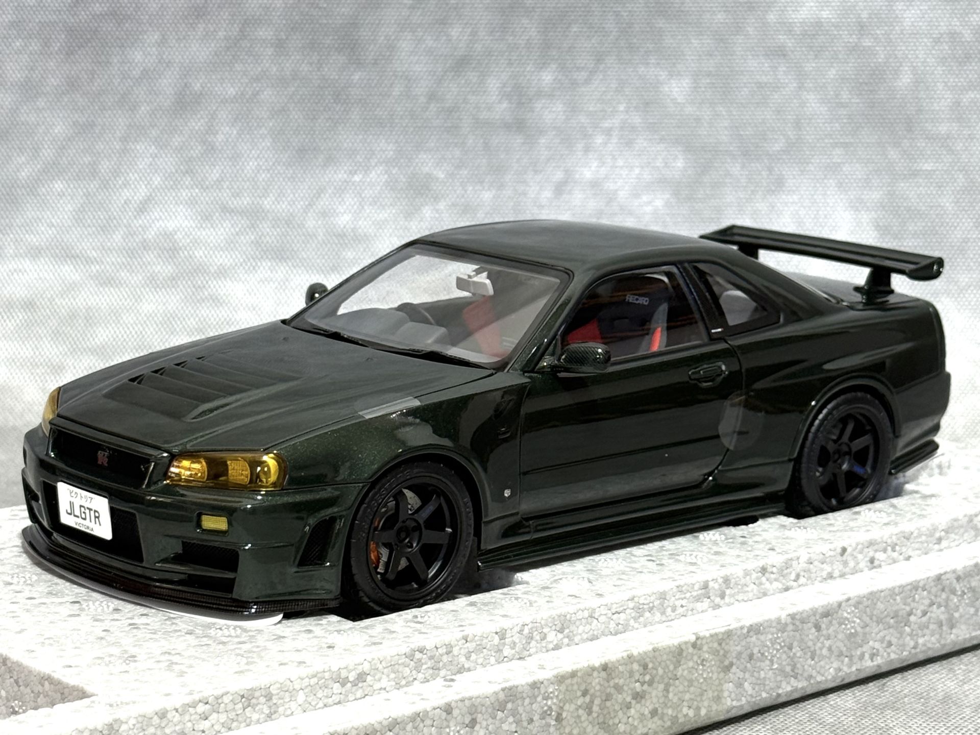 1:18 Nissan Skyline GT-R R34 Dark Green Customized - Motorhelix