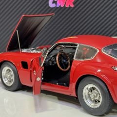 1:18 Aston Martin DB4 GT Zagato 1961 Red - CMC