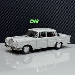 1:18 Mercedes-Benz 220S W111 1959 White - Norev